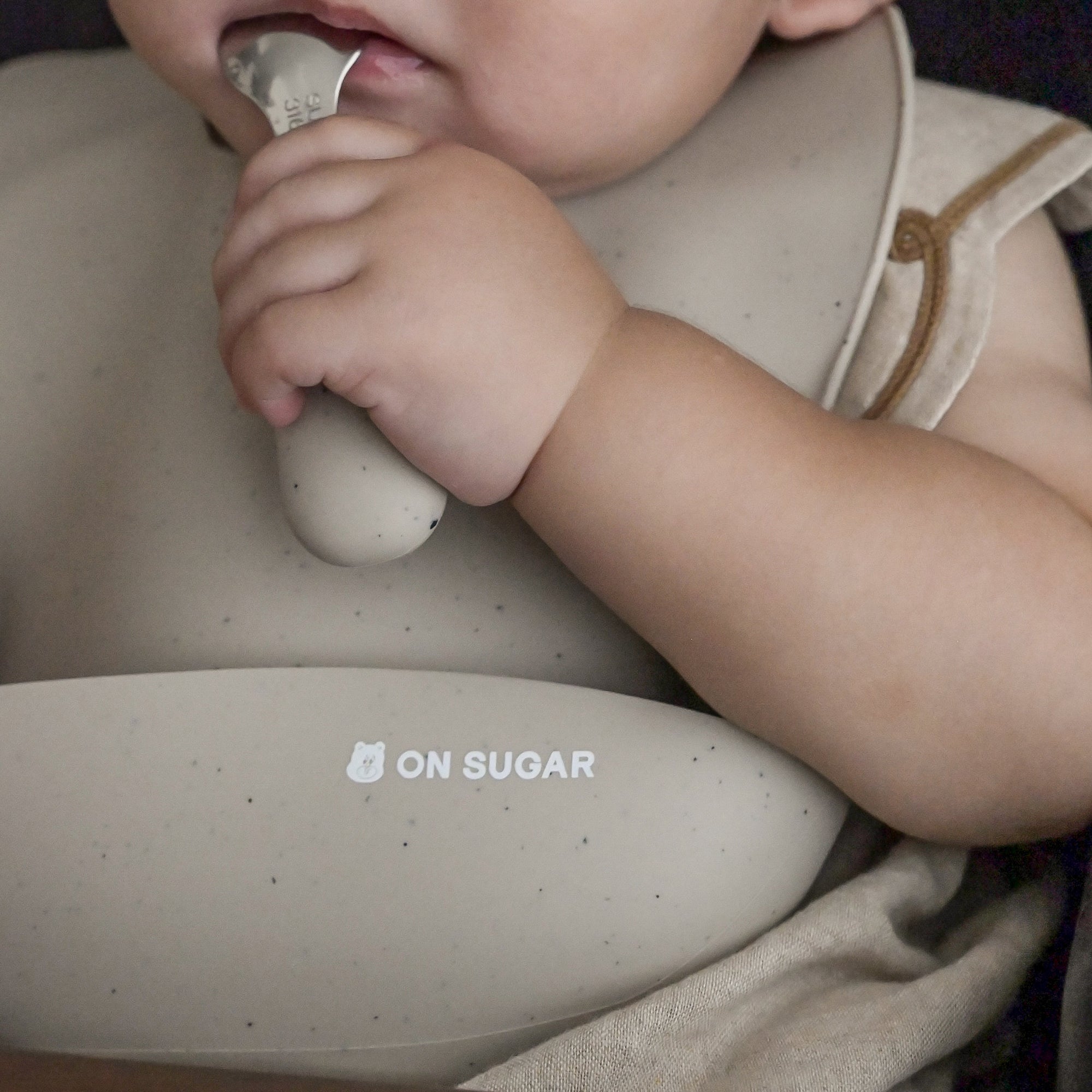 サトーくん Baby Meal Set|離乳食プレート&カトラリー&シリコンビブ 出産祝いギフト