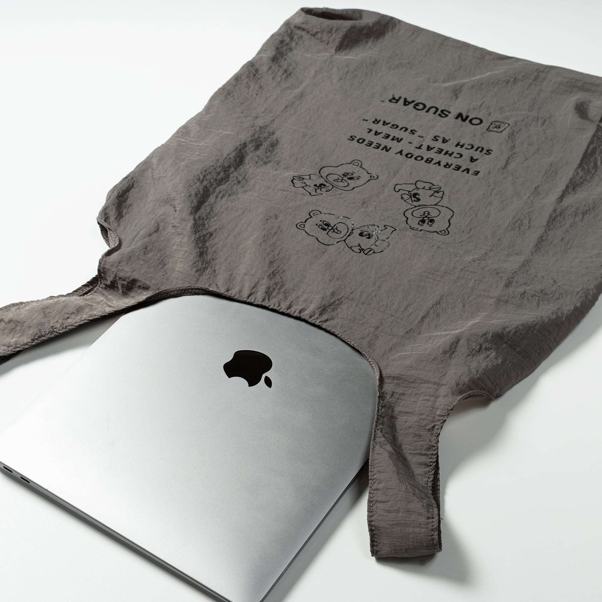 ナイロンポケッタブルバッグ